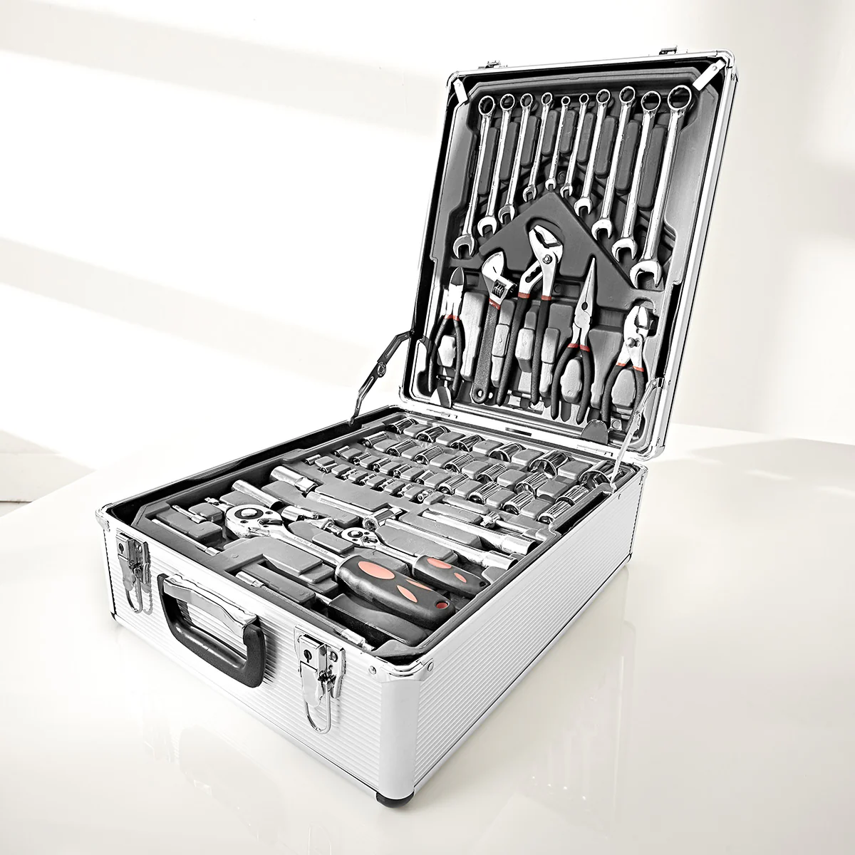 186-Piece Vanadium Tool Set by Sharper Image - Image 8