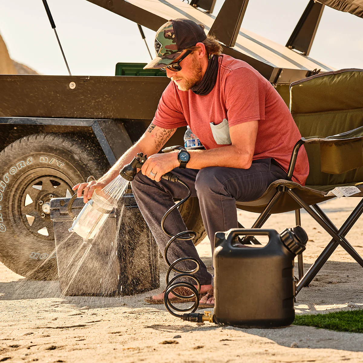 2 Gallon Pressurized Portable Water Tank - Image 7