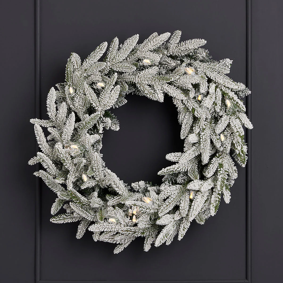 24'' Flocked Frasier Fir Wreath