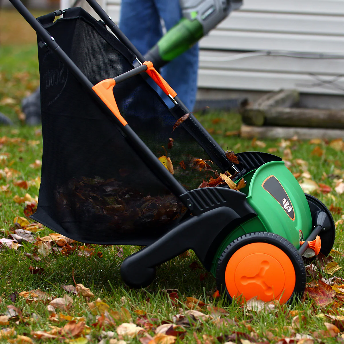 26'' Push Lawn Sweeper - Image 10
