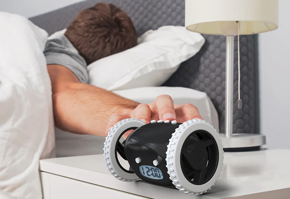 Alarm Clock on Wheels - Image 3