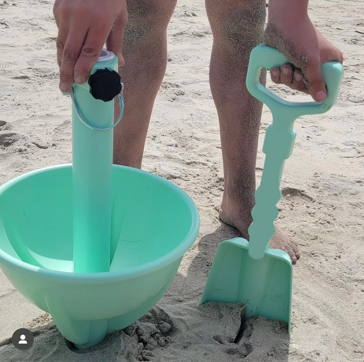 All-in-One Anchor Table Beach Umbrella - Image 9