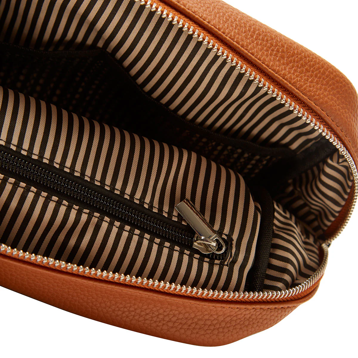 Brouk & Co Siena Cosmetic Bag - Image 2