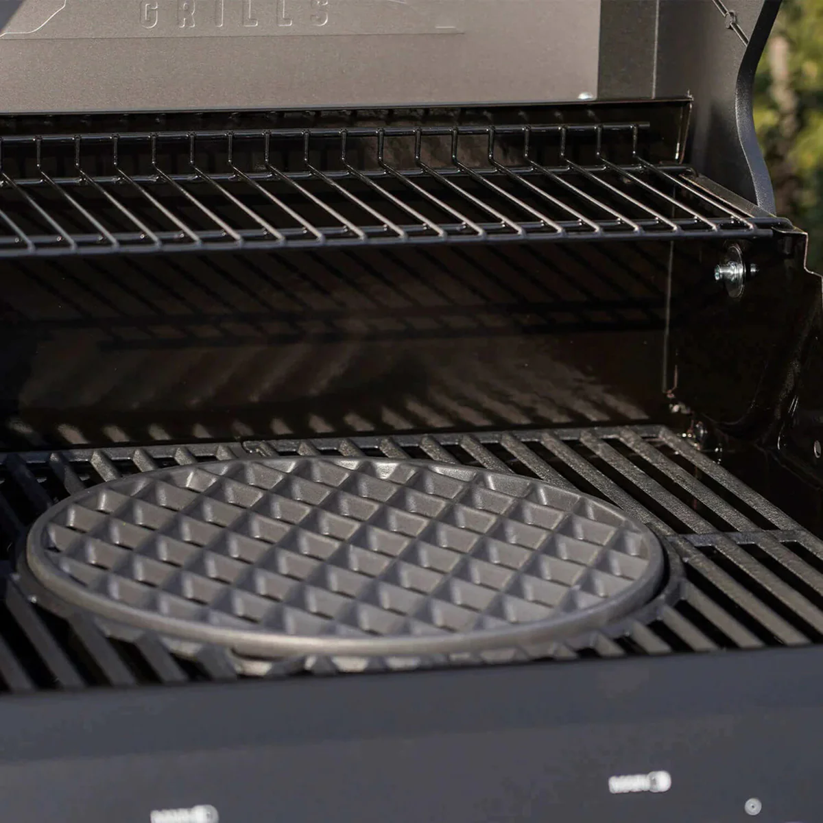 Cast Iron Diamond Grid for Infrared Smart Grill - Image 6