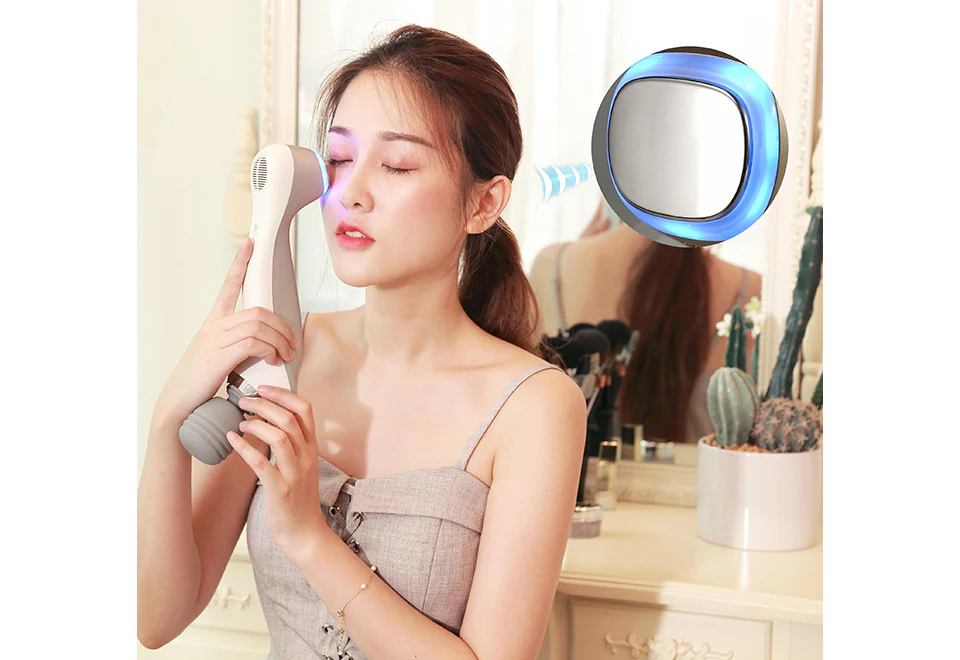 Cordless Hot and Cold Beauty Massager - Image 5