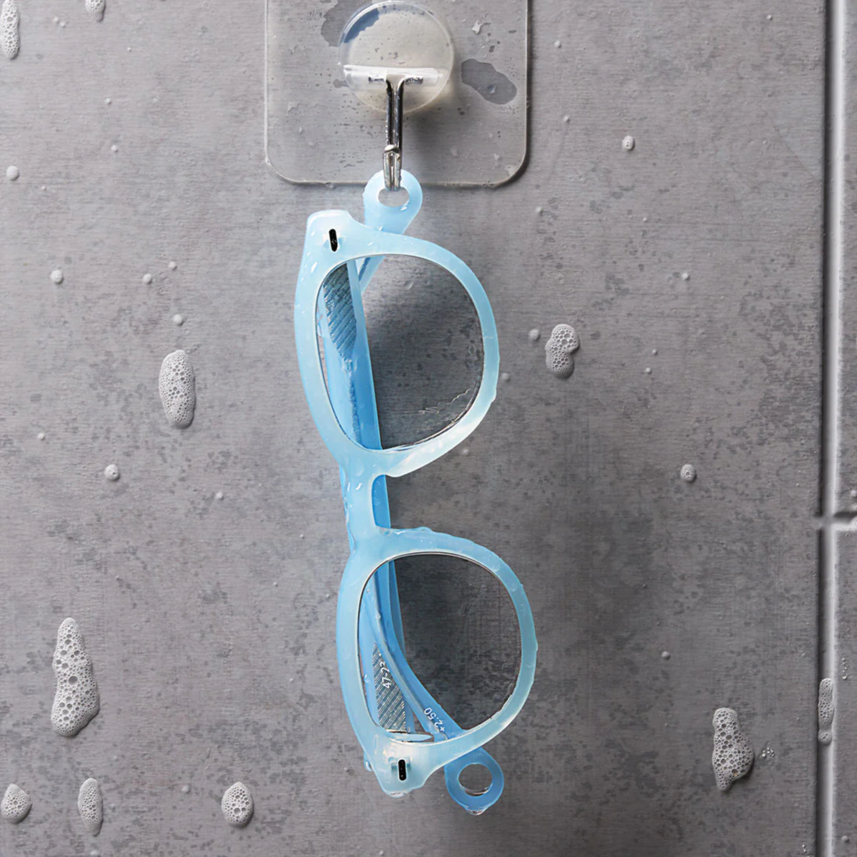Fog-Free Shower Readers