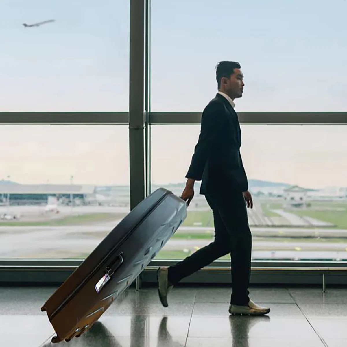 Hard Sided Golf Travel Case with Wheels - Image 6