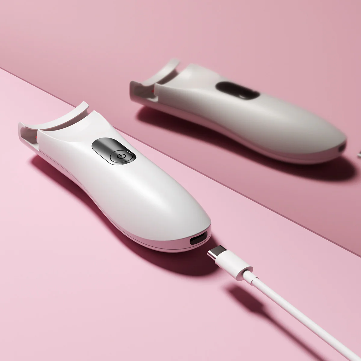 Heated Eyelash Curler - Image 8