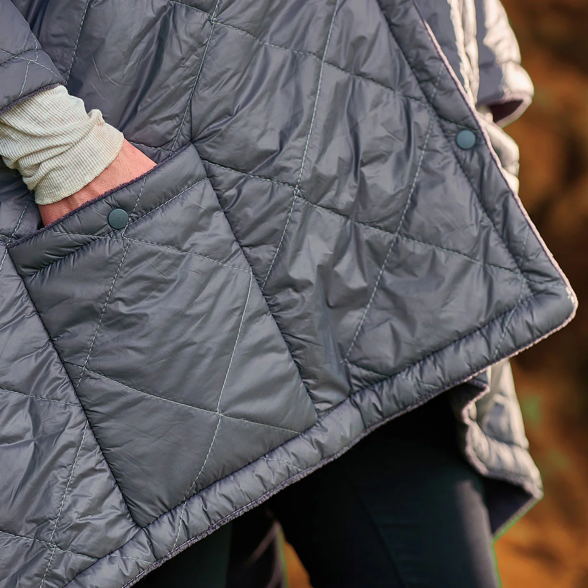 Heated Outdoor Shawl - Image 5