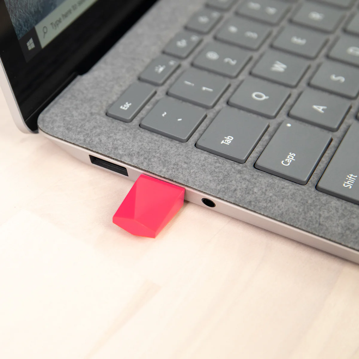 iPad-to-Monitor Adapter - Image 2