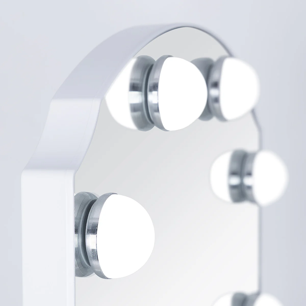 LED Scalloped Hollywood Mirror - Image 4