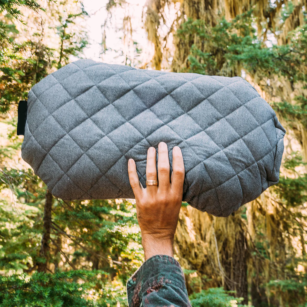 Luxe Inflatable Camping Pillow - Image 8