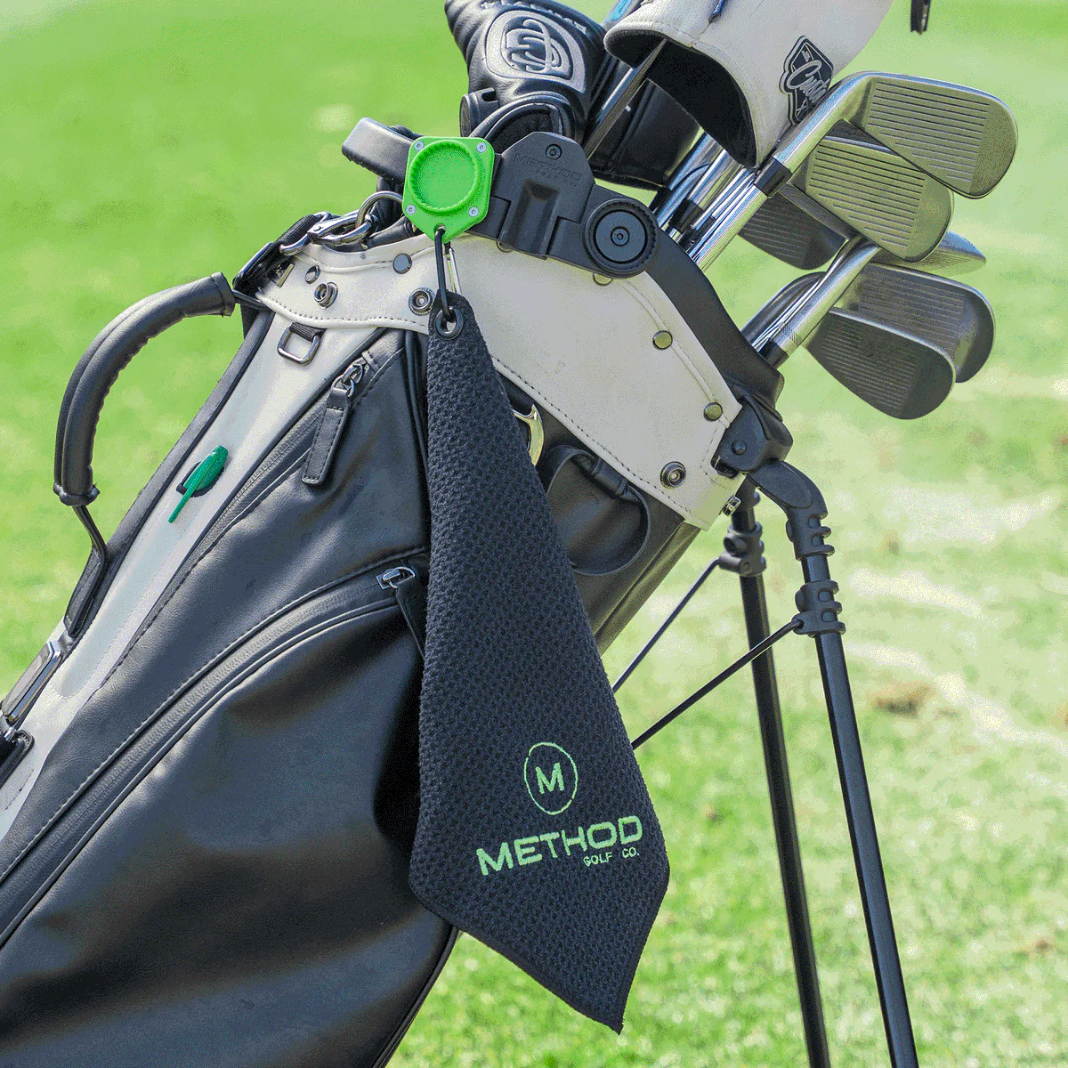 Magnetic Gear Hub for Golf Bags - Image 5
