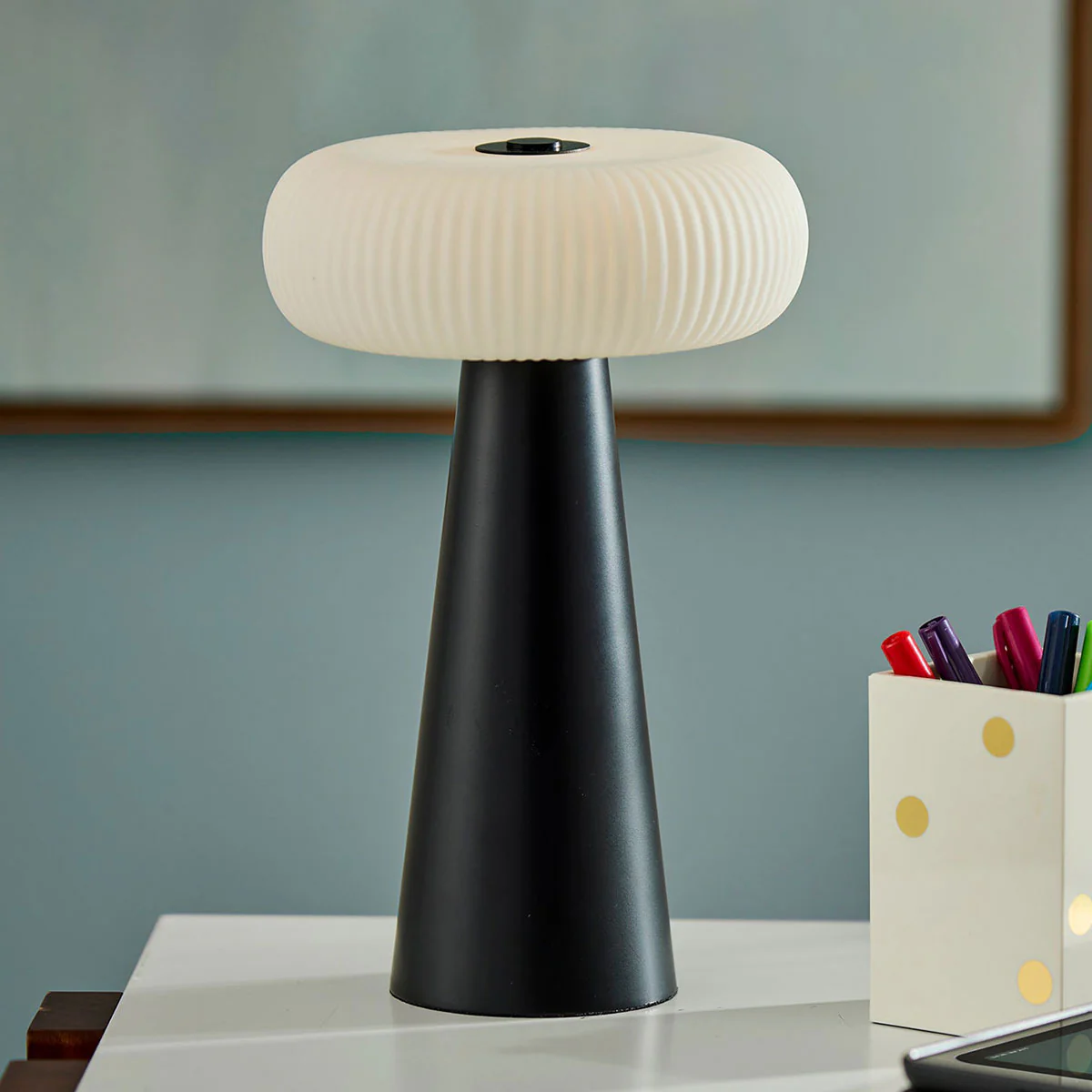 Modern Round Indoor/Outdoor Cordless LED Table Lamp - Image 3