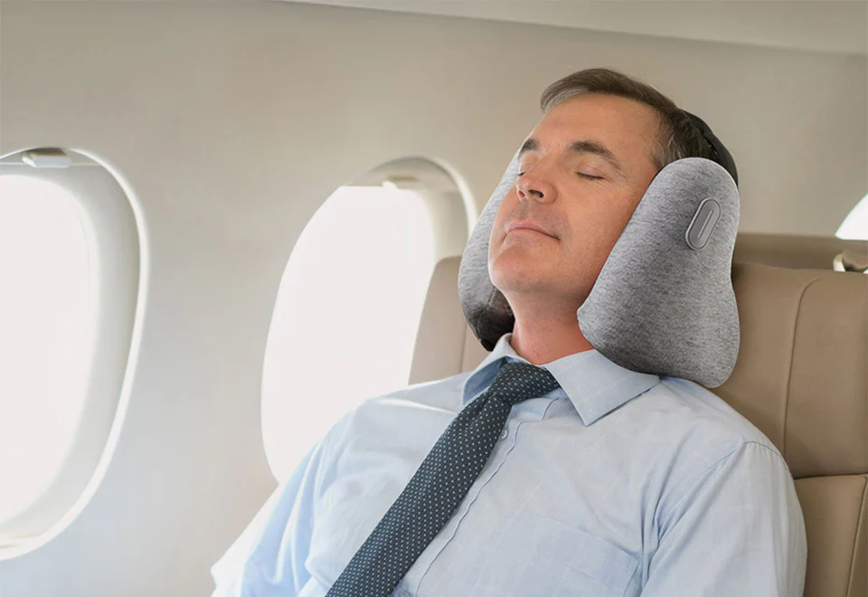 Noise Canceling Travel Pillow - Image 3