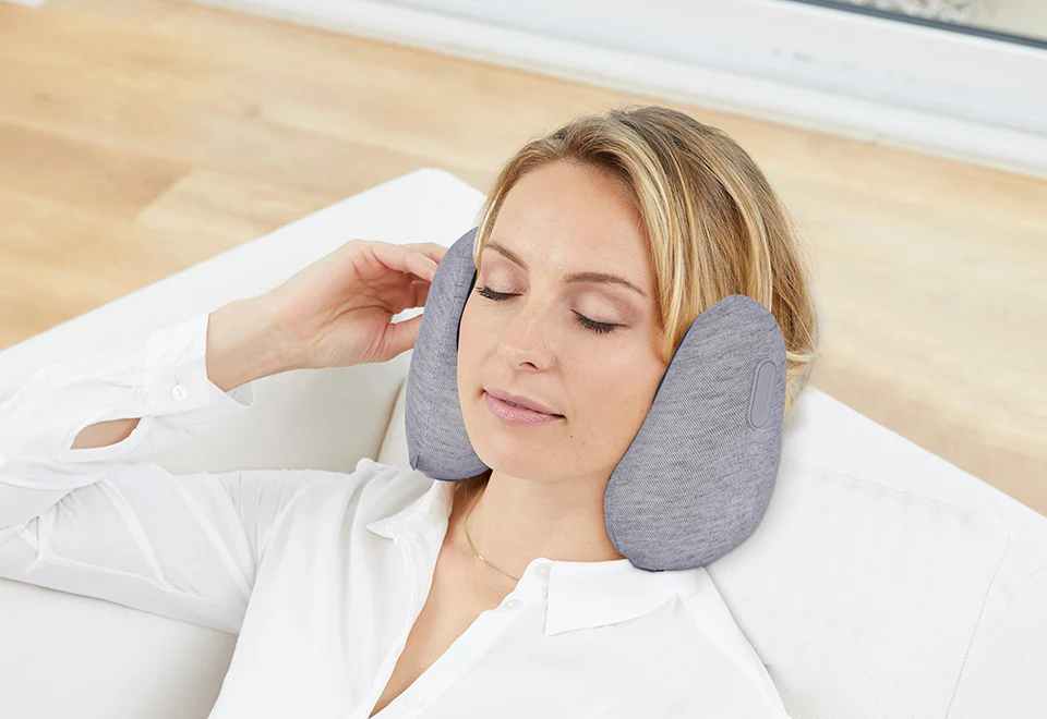 Noise Canceling Travel Pillow - Image 5