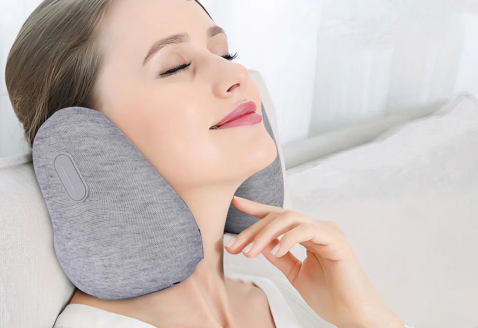 Noise Canceling Travel Pillow - Image 6