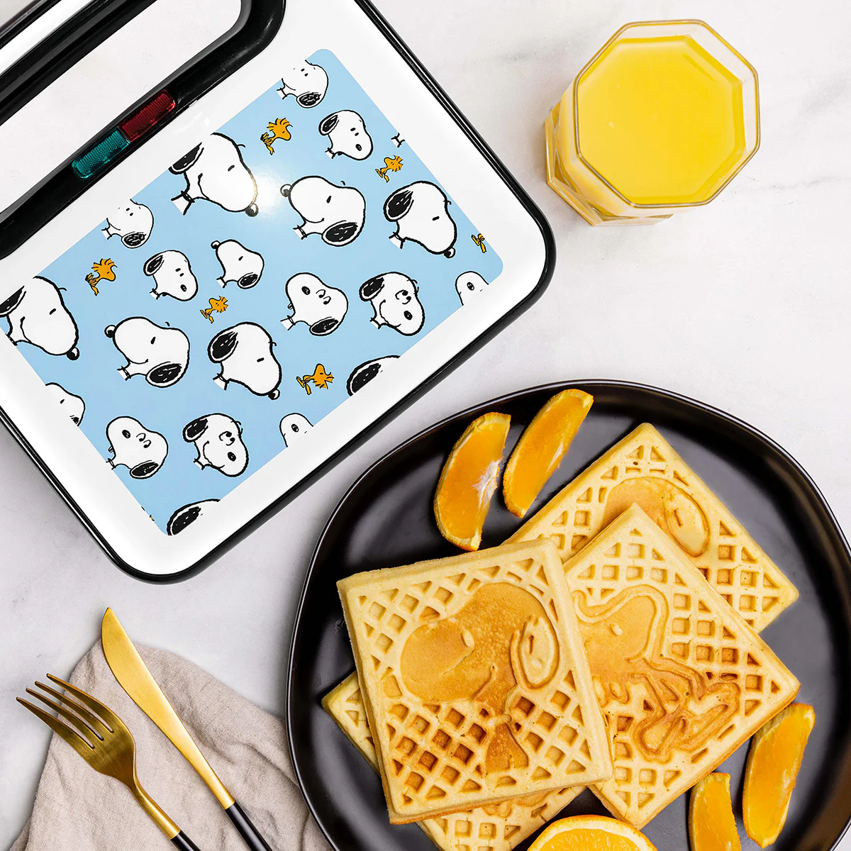 Peanuts Snoopy and Woodstock Double-Square Waffle Maker