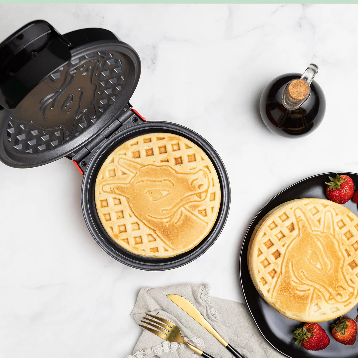 Pokémon Charizard Round Waffle Maker - Image 5