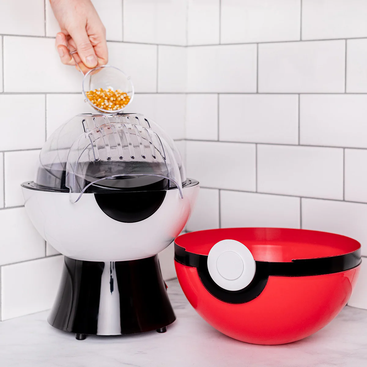 Pokémon Poké Ball Popcorn Maker - Image 3