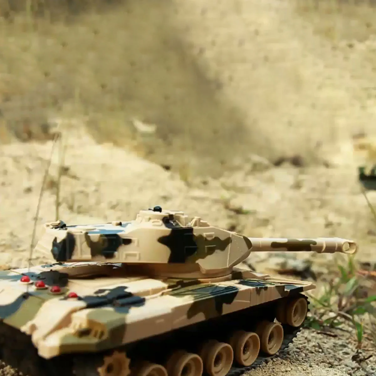 RC Battle Tanks (Set of 2) - Image 5