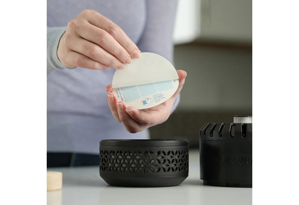 Replacement Glue for LED Indoor Fruit Fly Trap - Image 4
