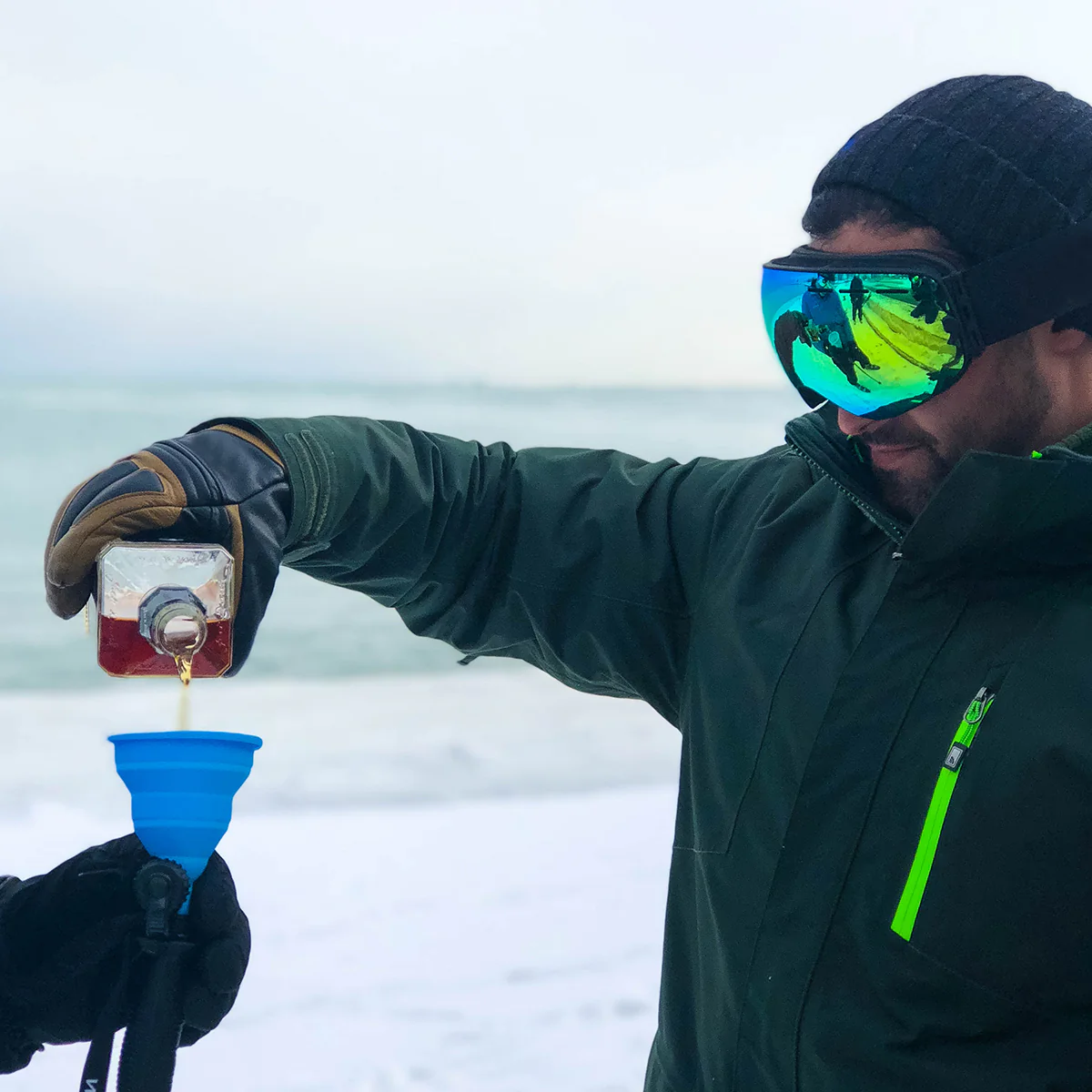 Skiing and Hiking Beverage Dispensers (Set of 2) - Image 10