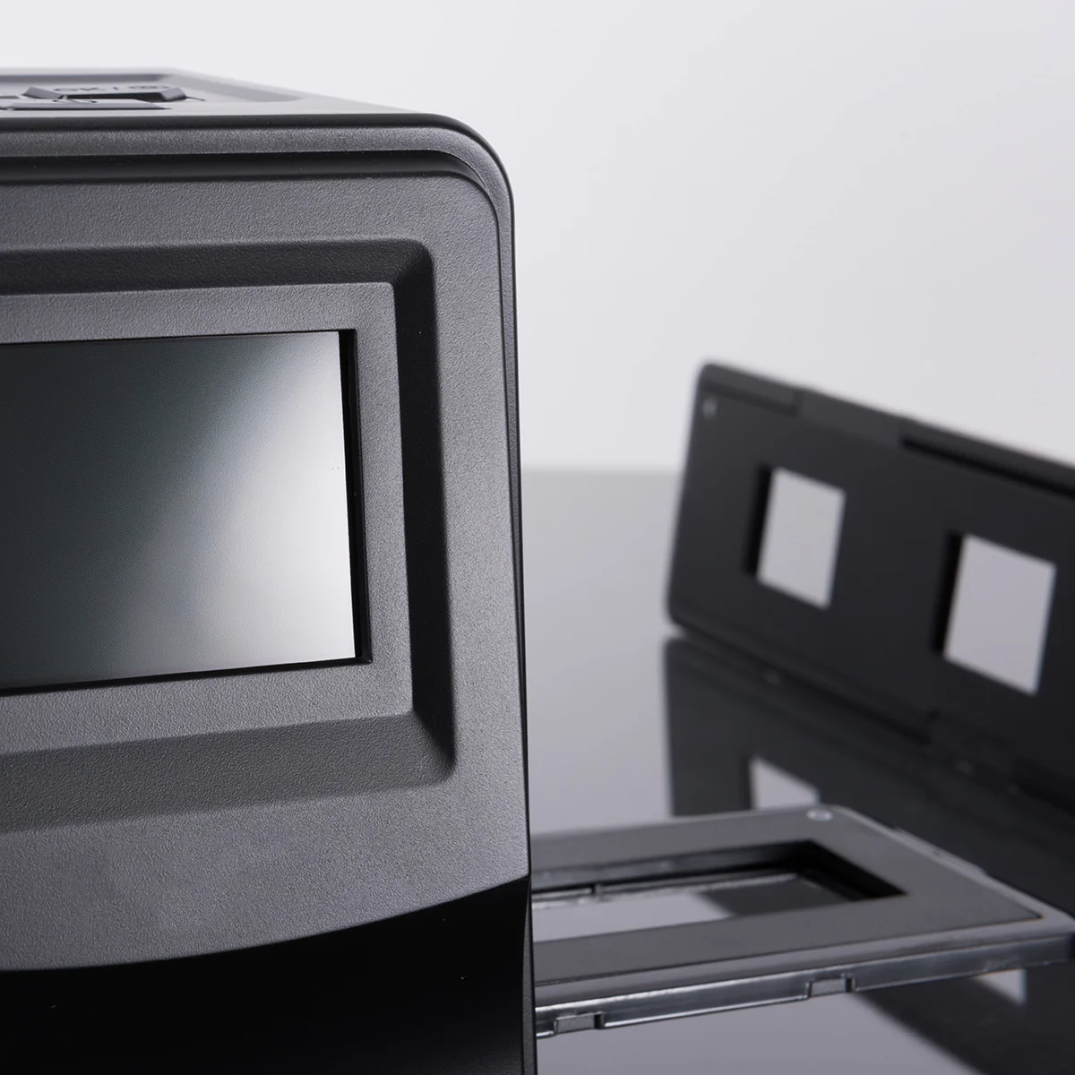 Slide and Negative Media Converter by Sharper Image - Image 5