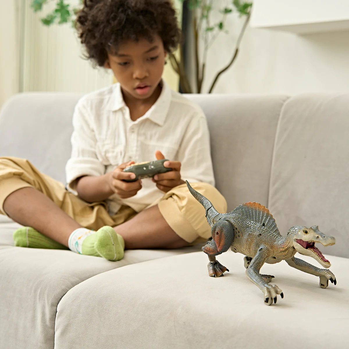 Smithsonian RC Spinosaurus