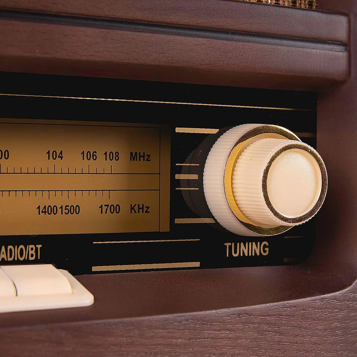 Vintage Bluetooth Radio and Wireless Charger - Image 4