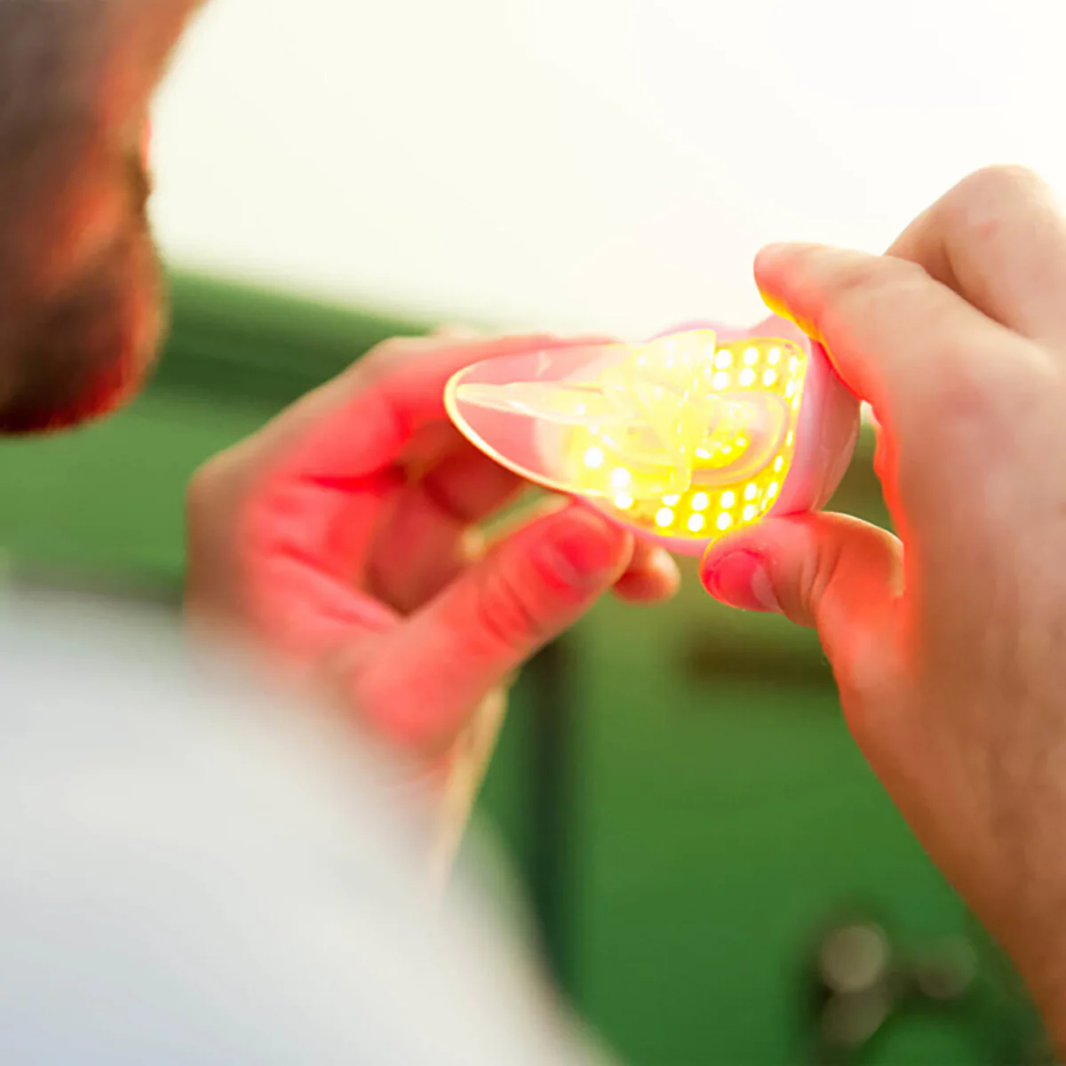 World's First At-Home Professional LED Lip Therapy Device - Image 6